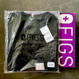 Figs Aburi top in XS- NWT